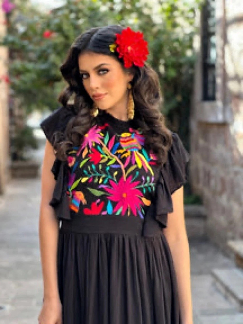 Solei Layla Embroidered Floral Maxi Dress Black & Multicolor L/XL